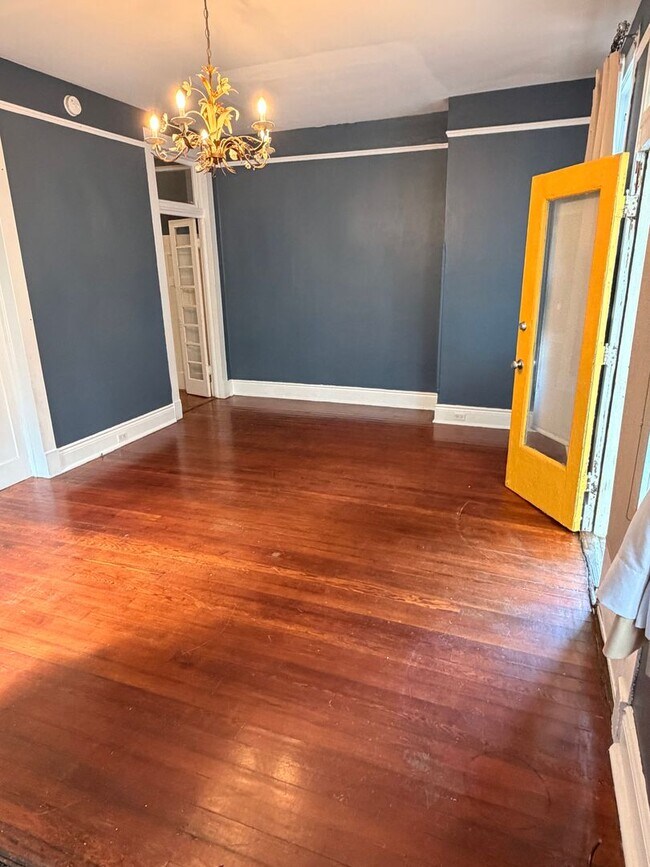 Photo - 2106-2108 Robert St Unit 2106A