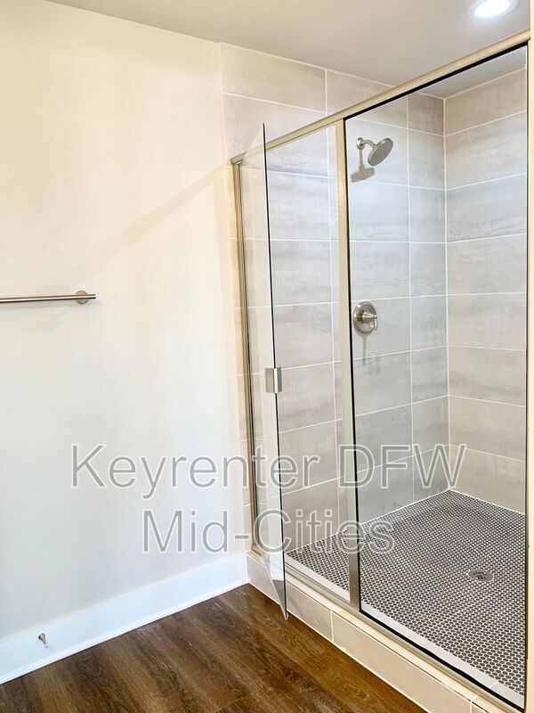 Photo - 1431 Pearson St