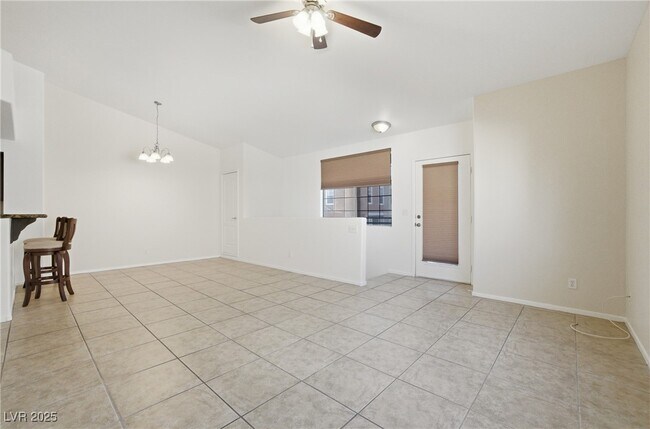 Photo - 1501 Truett St Unit 202