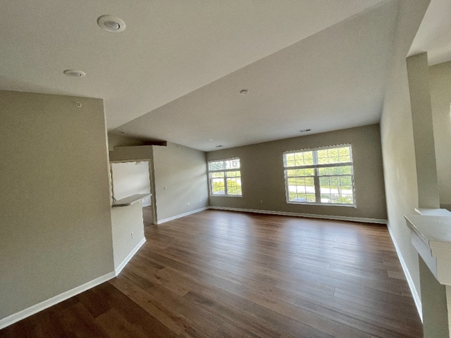 Photo - 301 Skyview Ct