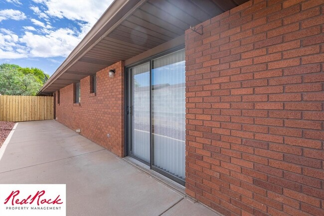 Photo - Remodeled 2 Bedroom Townhome. Pet Friendly!