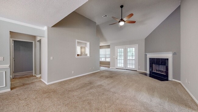 Photo - 4 Bedrooms, 2 Bathrooms in the Heart of Ri...