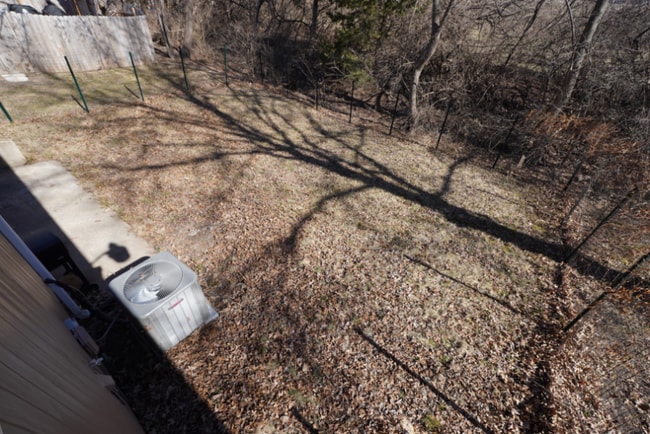 Photo - 9517 Manning Ave