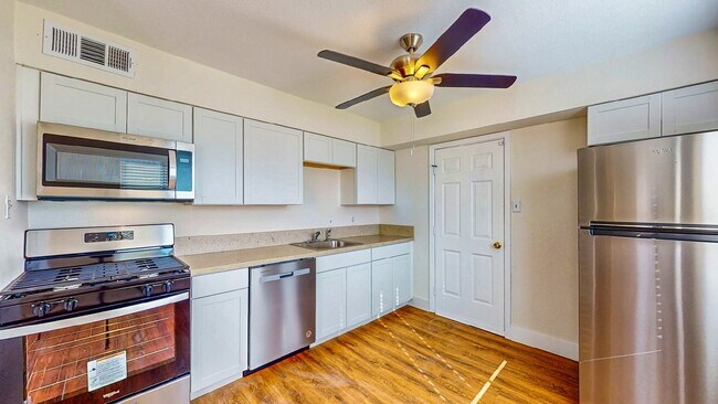 Photo - 1304 Rexford Pl