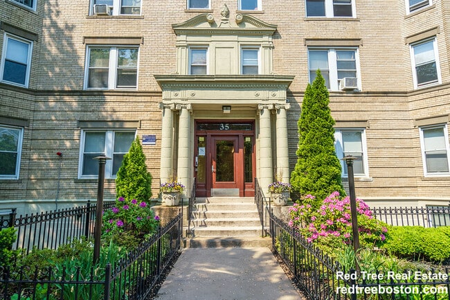 Building Photo - 35 Park Dr Rental