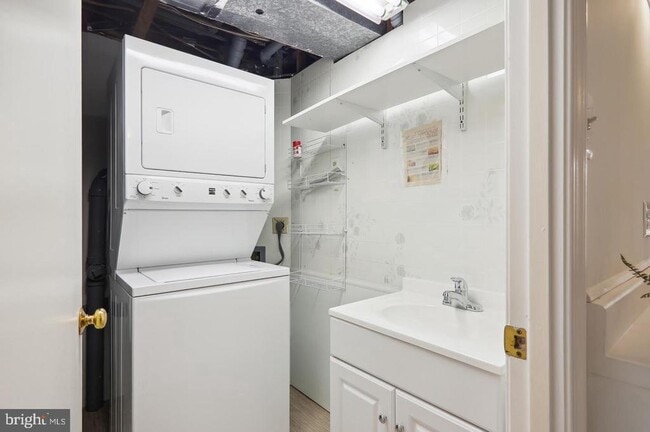 Photo - 1511 Hugo Cir