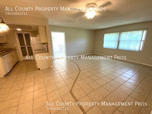 Photo - 5800 Hollywood Blvd Unit 128