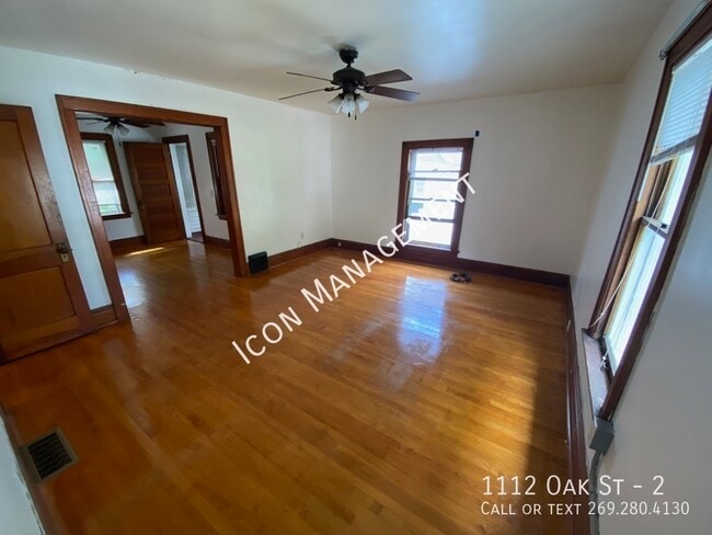 Photo - 1112 Oak St Unit 2