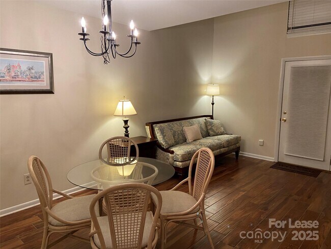 Photo - 6132 Heathstone Ln