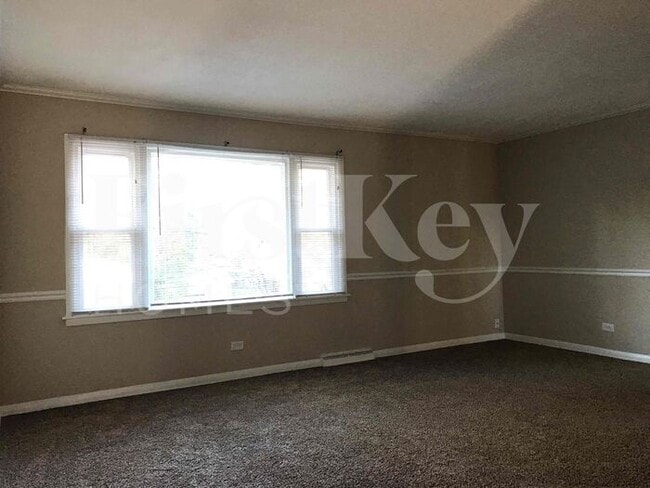 Photo - 752 W Hawley St