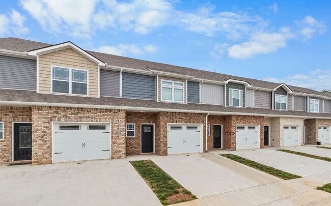 Photo - 2 Bedroom Condo For Rent With Community Swimming Pool!
