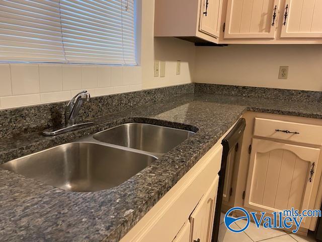 Photo - 206 Springvale Cir