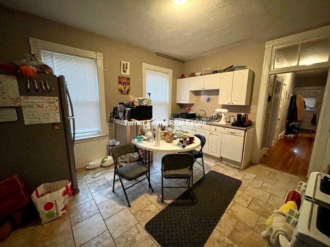 Building Photo - 12 Bucknam St Unit 1