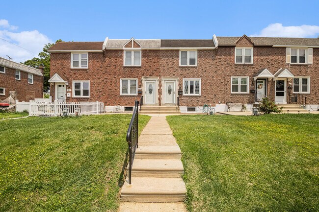 Photo - 1075 Stratford Rd House