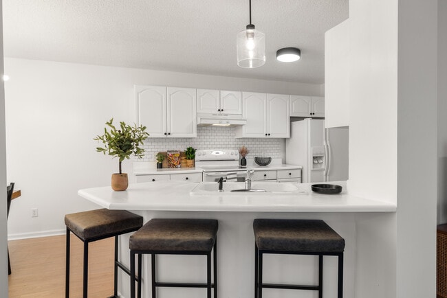 Photo - 515 Pearson Town Rd