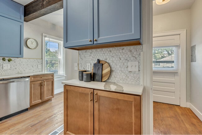 Photo - 509 NW 18th St Unidad 509