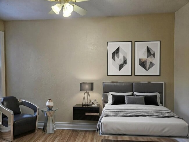 Photo - 246 S St Clair St