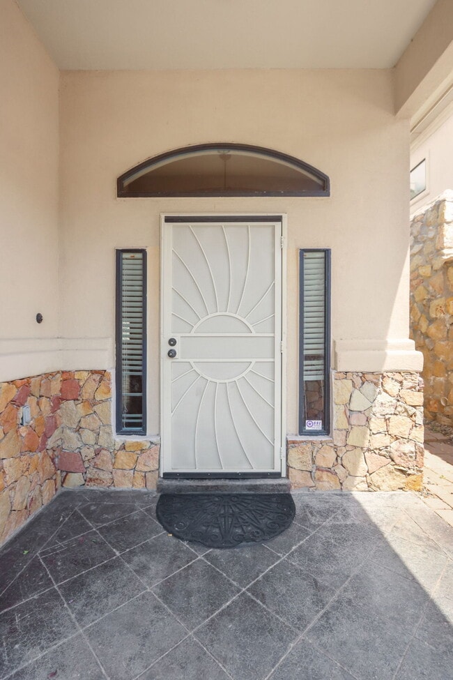 Photo - 5717 Caprock Ct Unidad B