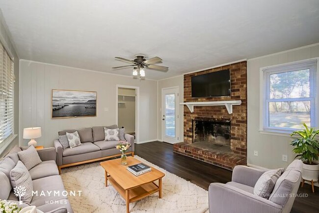 4259 Woodland Dr
