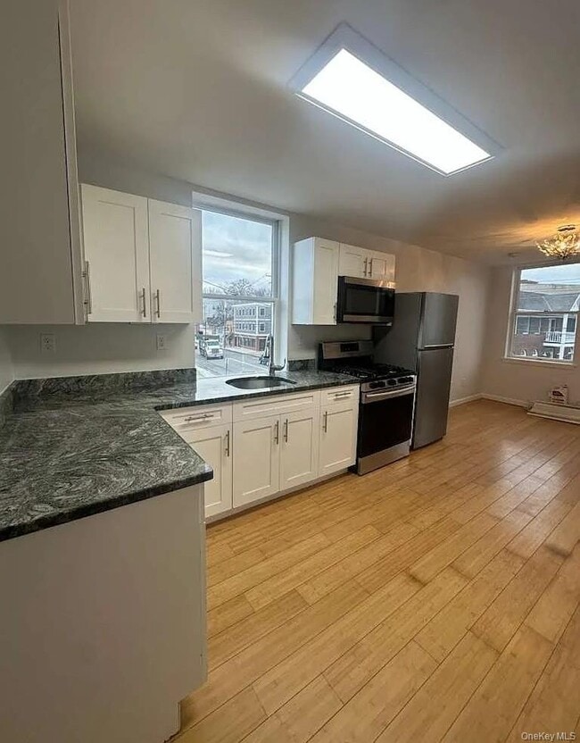 Photo - 51 Greenwich Ave Unit 2