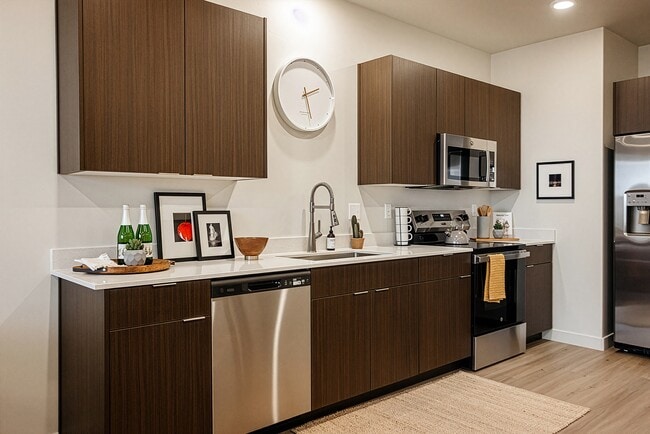 Building Photo - Banner Hill Townhomes