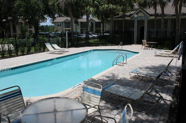 1 of 2 swimming pools - 2550 N Alafaya Trl Unit Waterford landing