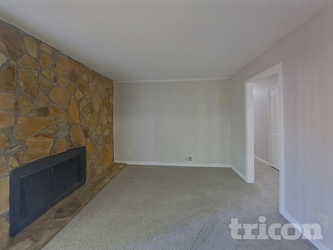 Photo - 2574 Northbrook Rd