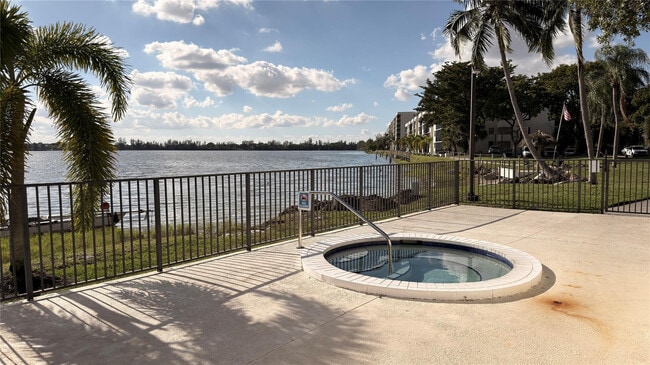 Photo - 110 Lake Emerald Dr Unit 107
