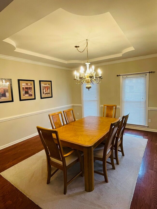 Photo - 1059 Melbury Rd