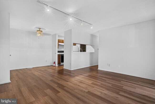 1301 Woodhollow Dr