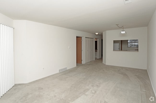Whispering Lakes Apartments