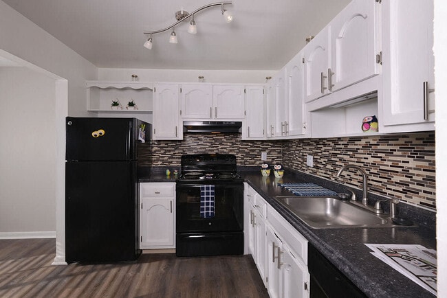 Photo - Brickyard Flats