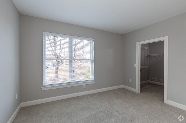 1BR, 1BA - 882SF - Bedroom