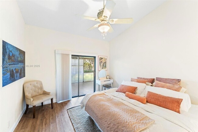 Photo - 9343 Chelsea Dr N