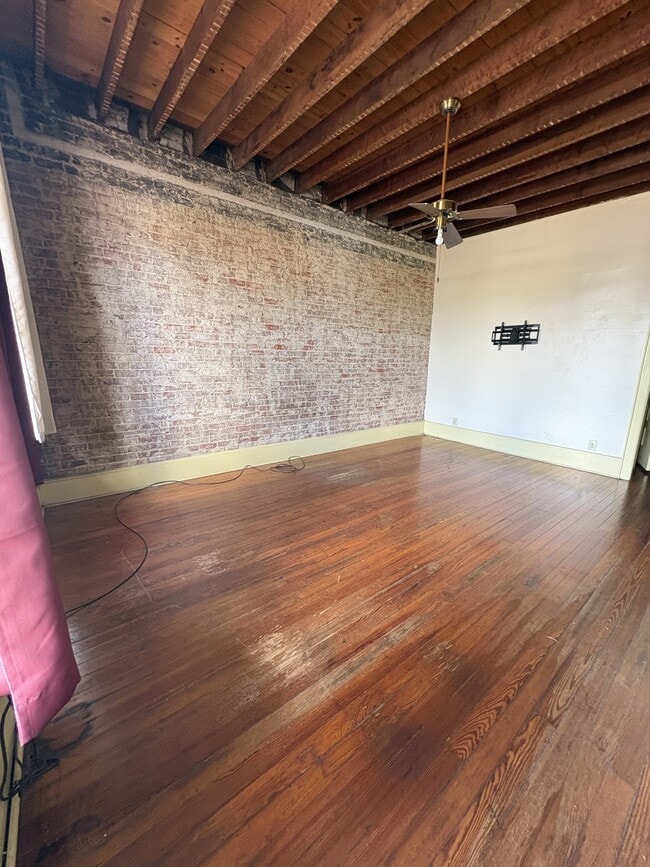 Photo - 131 Gallatin St Unit 2