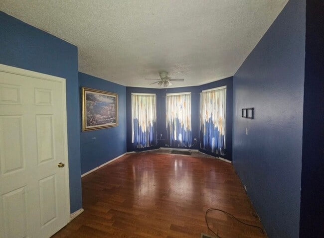Photo - 321 Hiett Ave