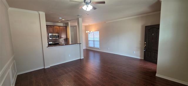 Photo - 5924 Round Up Ln