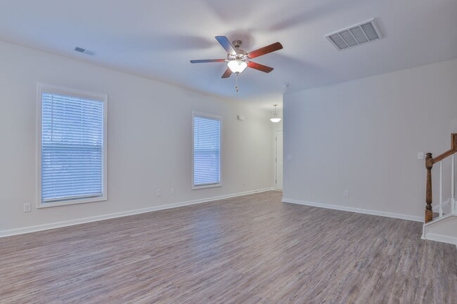 Photo - 764 Shull St