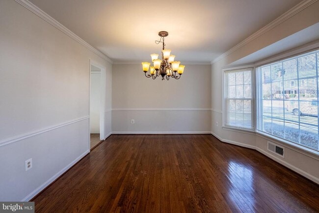 Building Photo - 8209 Mockingbird Dr