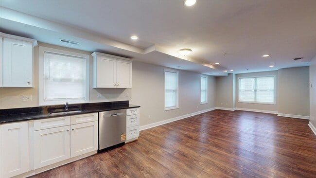 Photo - 60 Holworthy St Unit 6