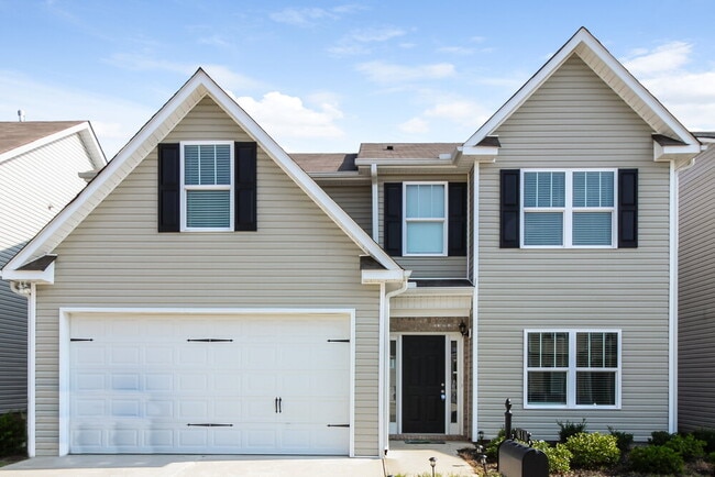 Building Photo - 41 Crescent Chase