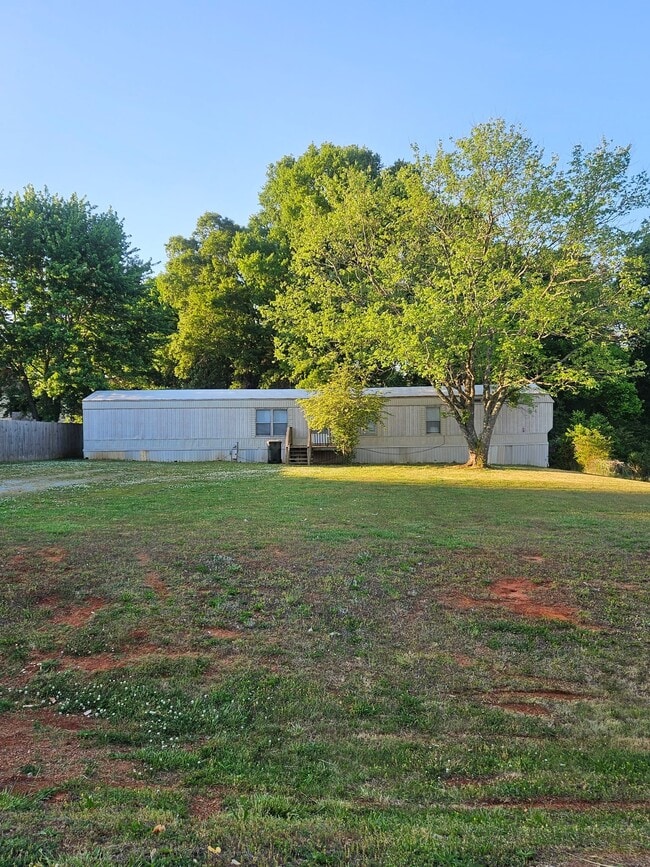 Building Photo - 109 Cottondale Rd