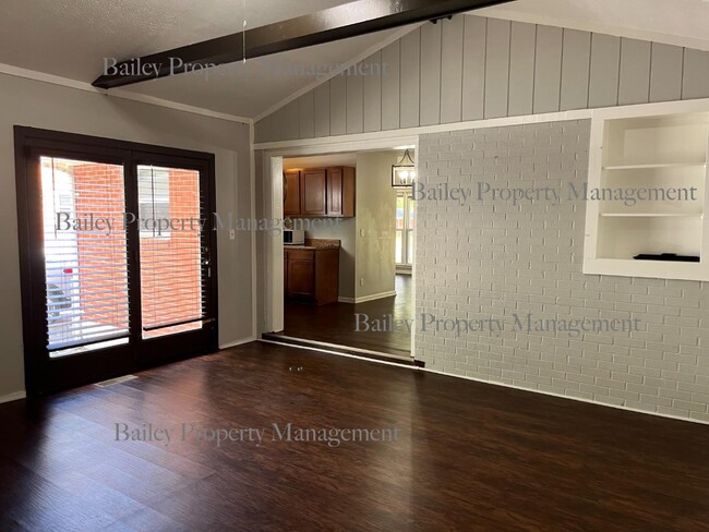 Photo - 6357 Doe Run Rd