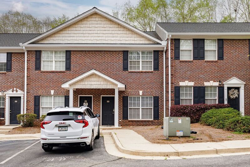 Photo - 101 Wood Lake Dr