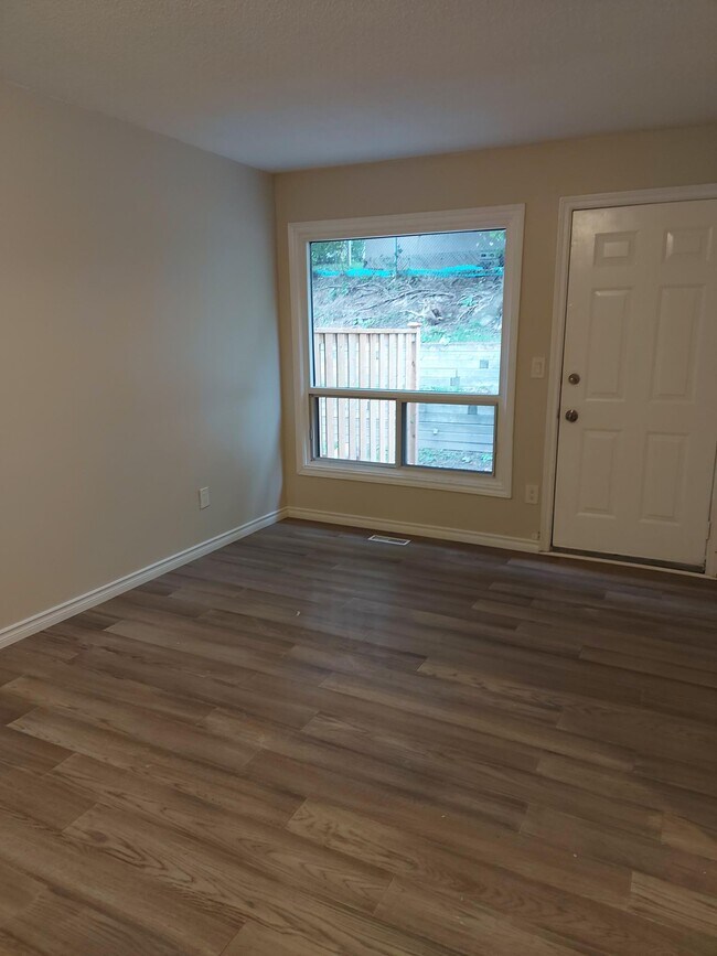 Photo - Spacious 2 bedroom unit