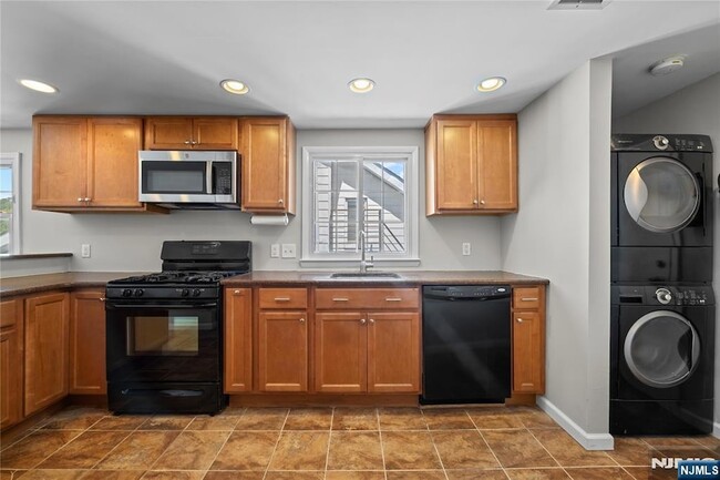 Photo - 47 Morris Pl Unit 3