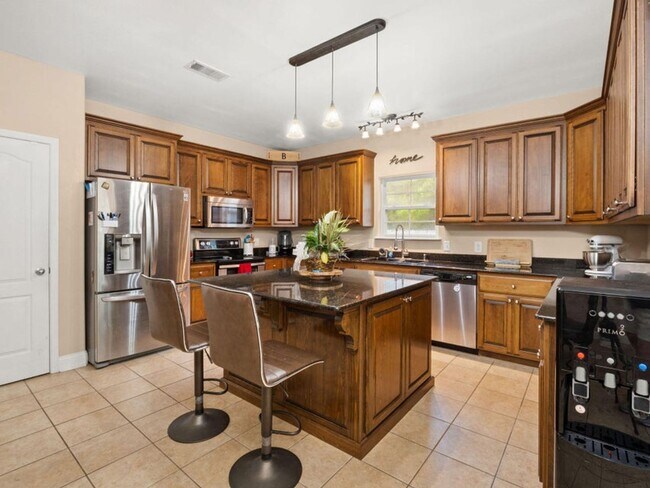 Photo - 315 Veterans Ln