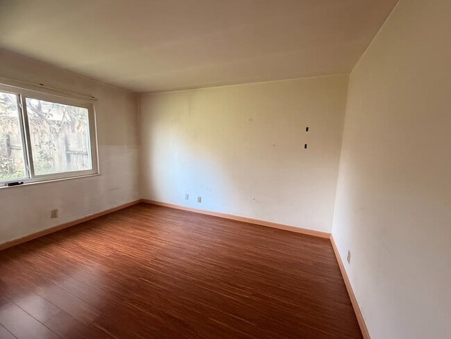 Photo - 5349 Fleming Ave