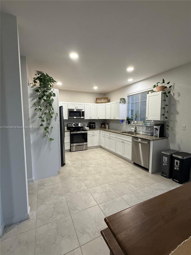 Building Photo - 3235 NW 31st Terrace Rental