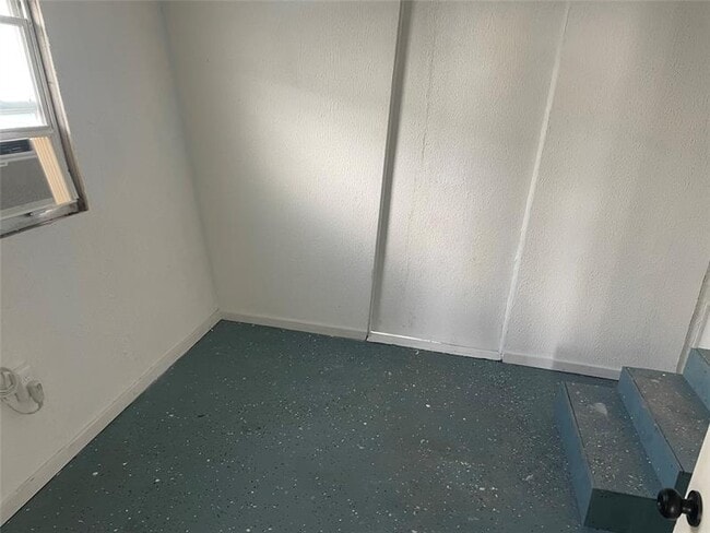 Photo - 8556 Berkley Dr